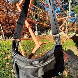 Eagle Creek cross body bag